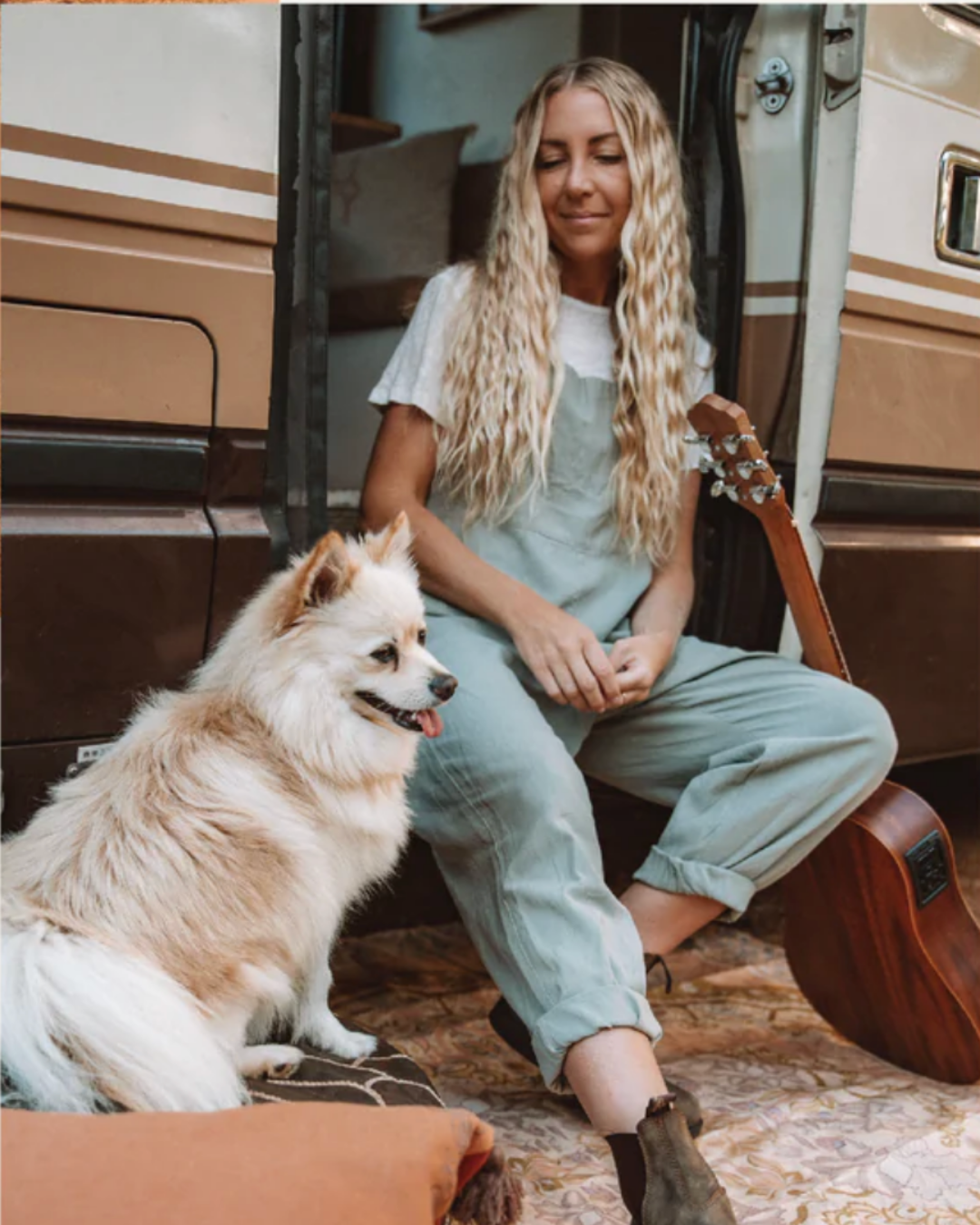 How to Earn & live a Life on the Road. An Interview with @locationlost