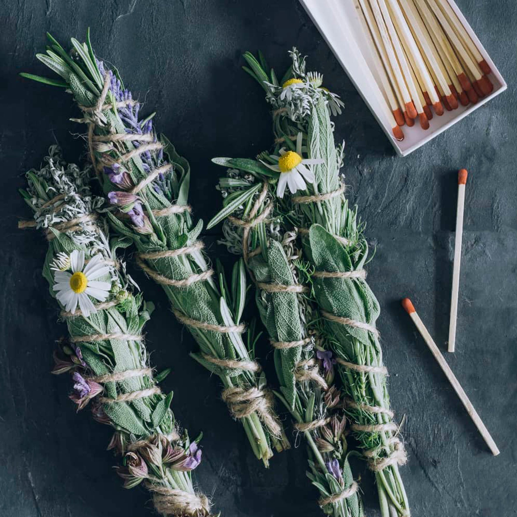 DIY | MAKE YOUR OWN SAGE STICK