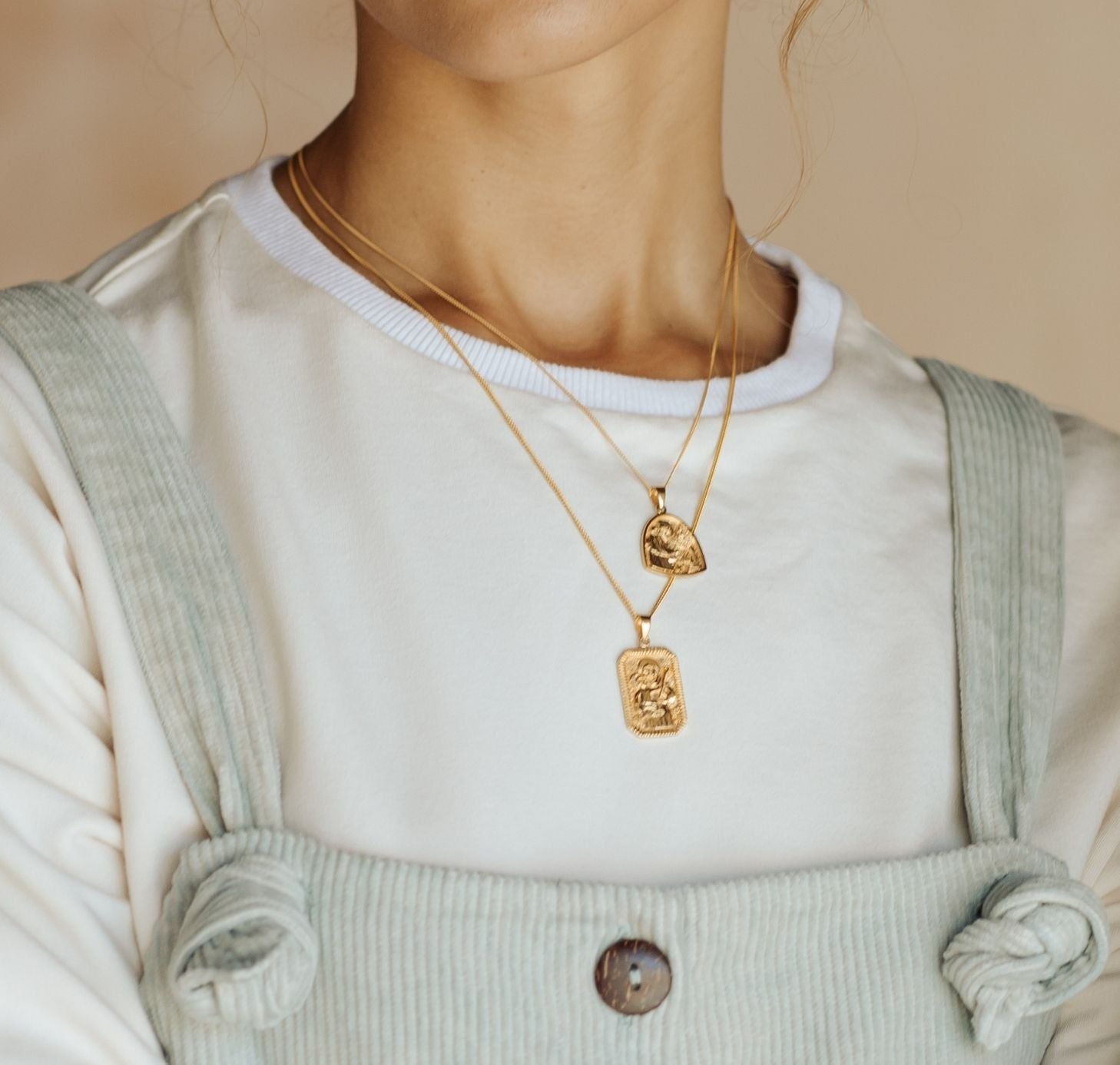 St Anthony - Patron Saint of Miracles - Gold