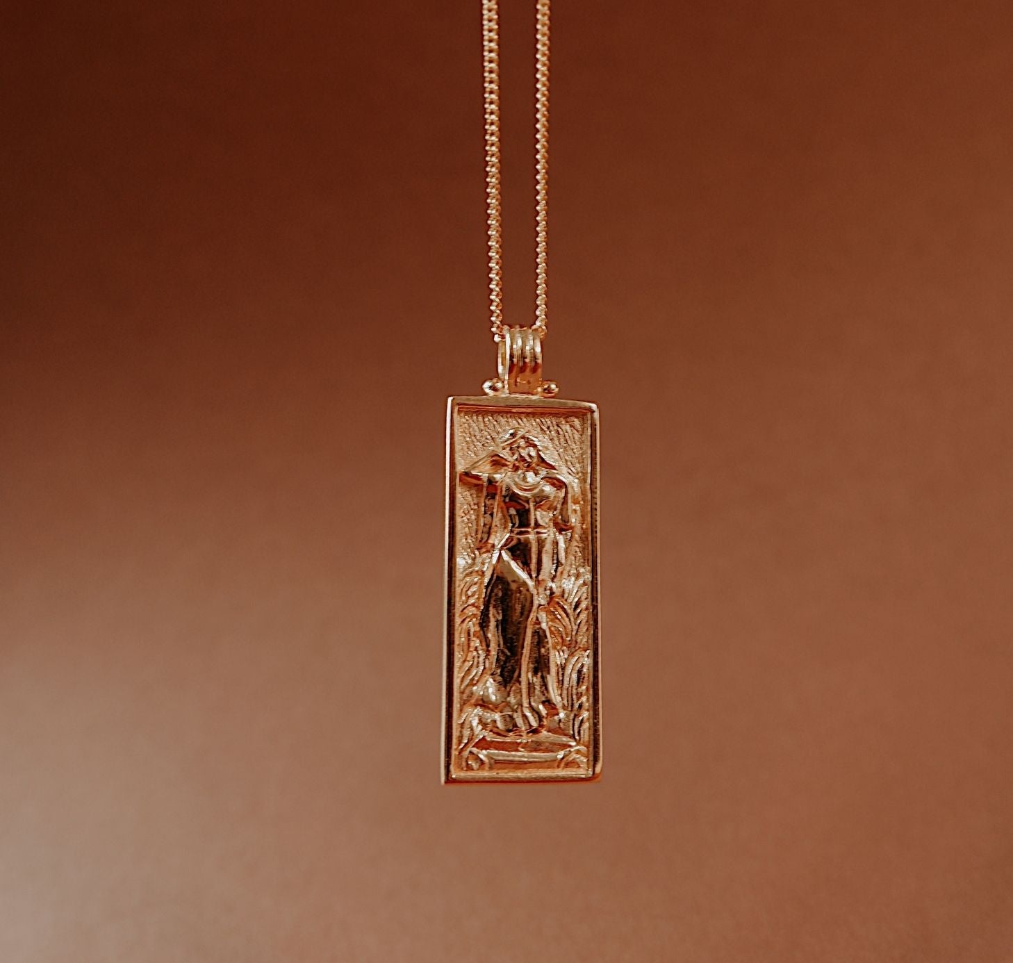 9KT SOLID GOLD Freyja Goddess of Love Pendant Necklace