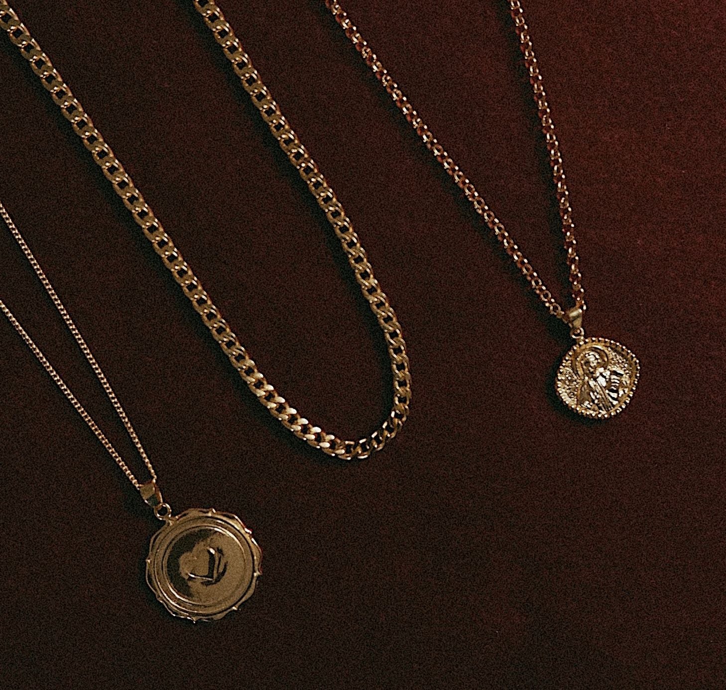 9KT SOLID GOLD - SERENA 'LOVE' NECKLACE