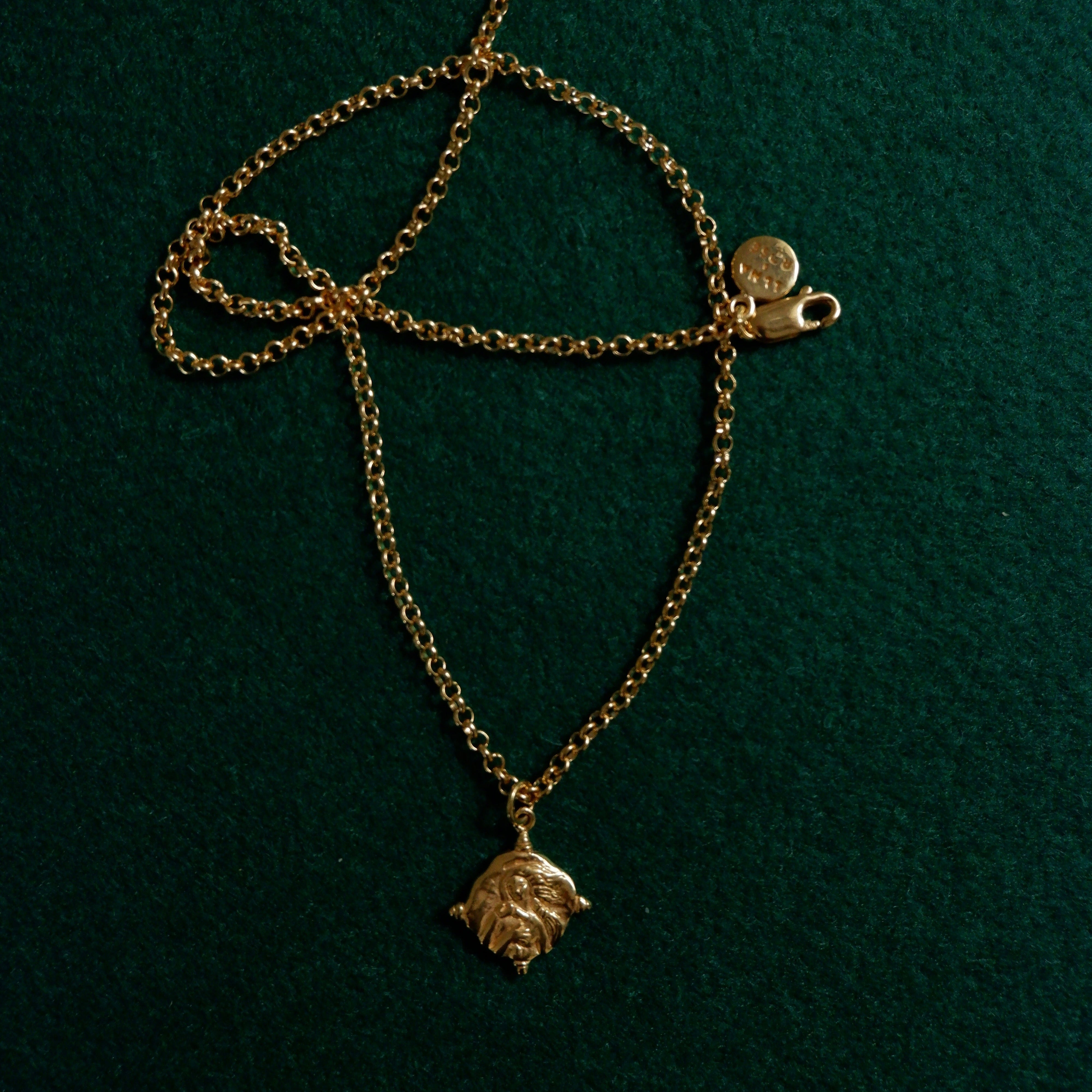 Aphrodite Necklace for Love - Gold