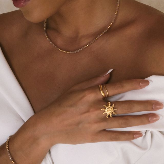 Billy Blush necklace and bracelet gold