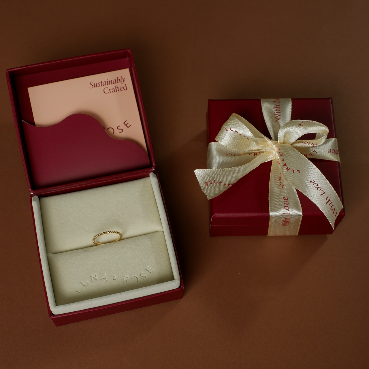 Central Park Dotty Ring - Gold in packaging luna and rose