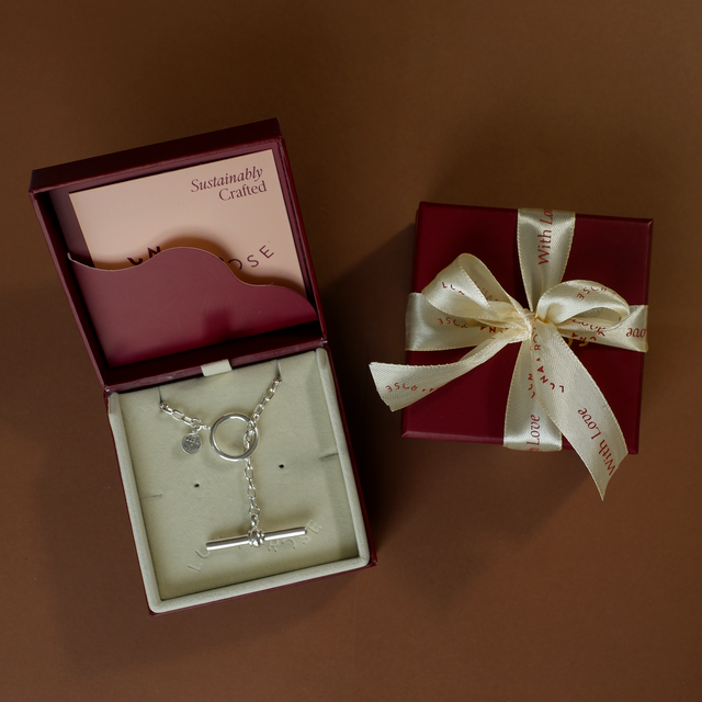 FOB necklace silver in packaging luna and rose