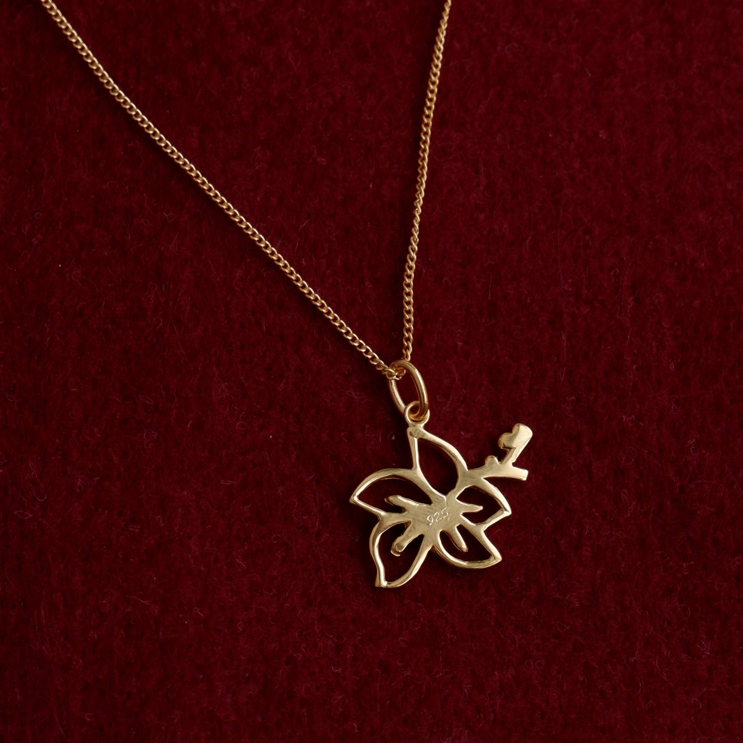 GOLDFISH KISS x LUNA & ROSE HIBISCUS FLOWER NECKLACE (Gold)
