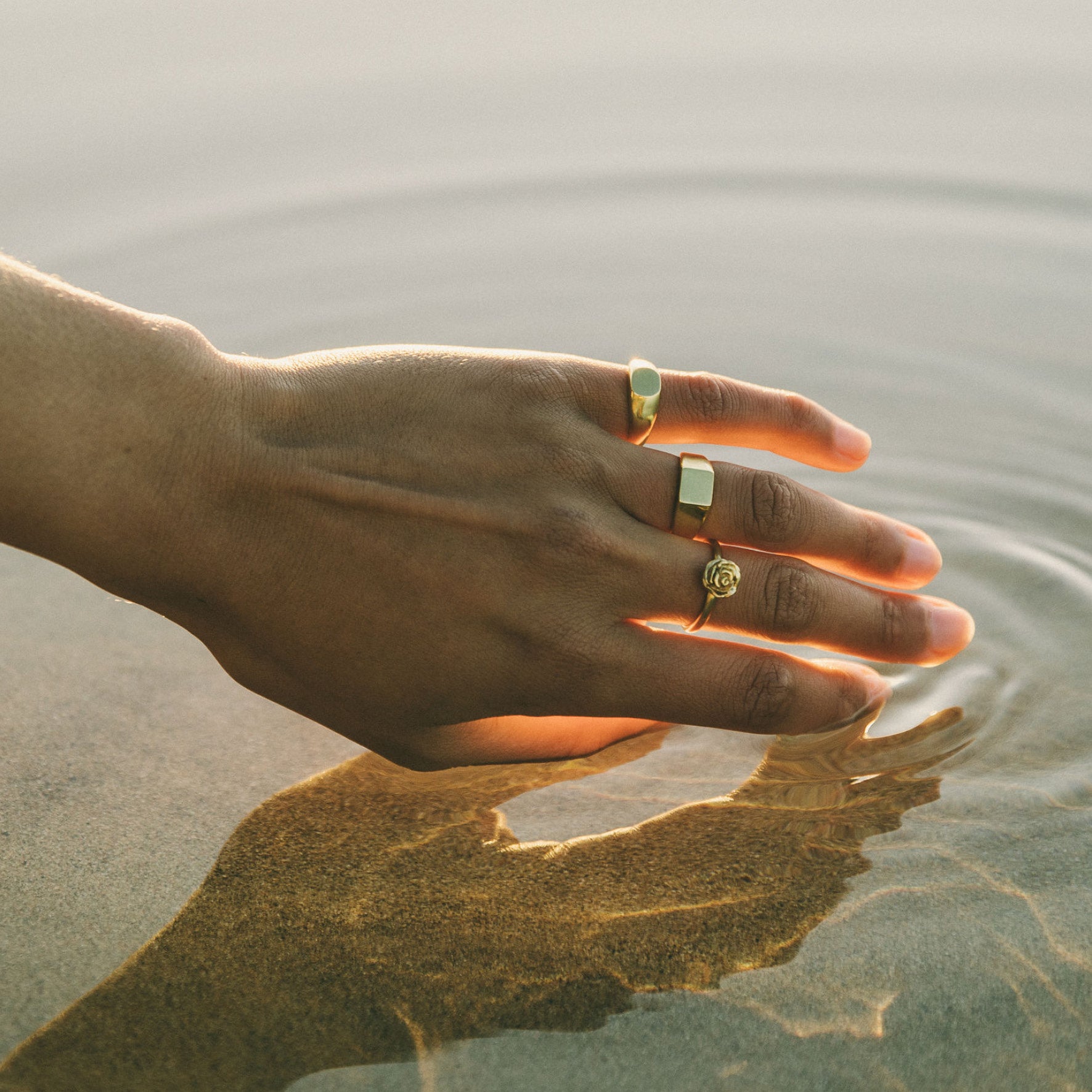 Luna & Rose Desert Rose Ring - Gold_Sustainable jewelry
