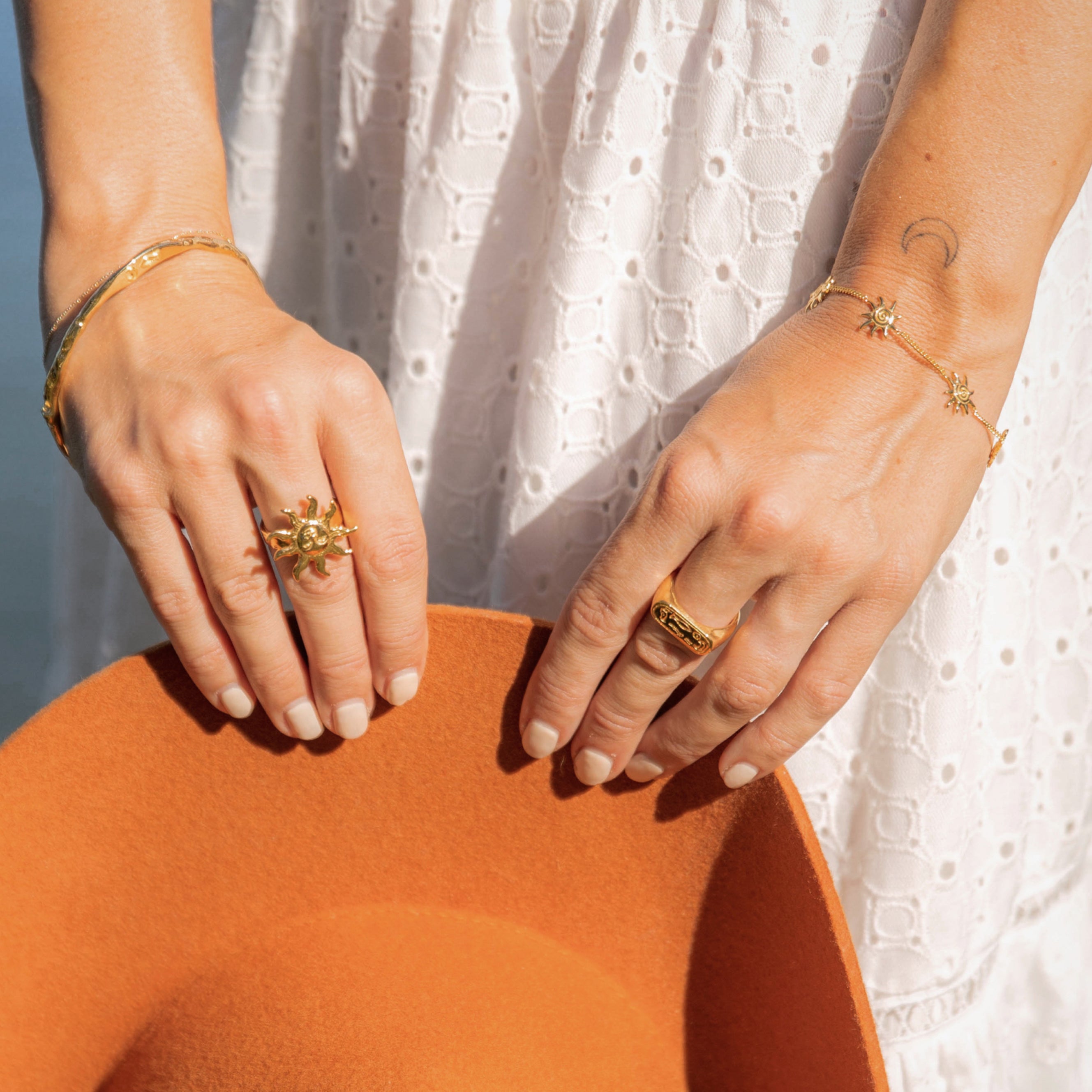 Neri x Luna & Rose - Celestial Sun Bracelet - Gold