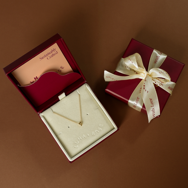 Mini Heart 'Love Puff' Necklace in Packaging Luna and Rose