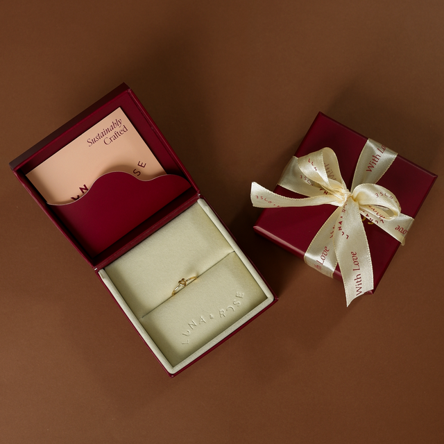 Mini Heart 'Love Puff' Ring Gold in packaging Luna and Rose