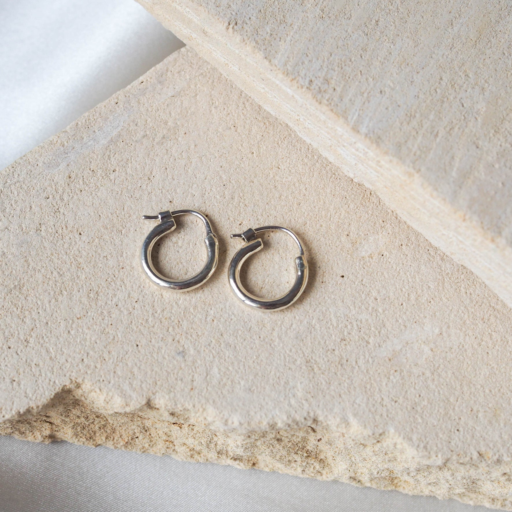 Signature Hoops 10mm Petite - Silver