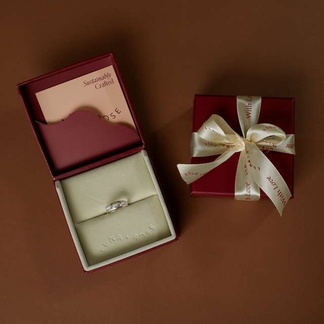 Polly Triple Pearl Ring - SILVER in packaging luna and rose