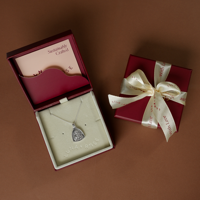 St Cecilia pendant silver in packaging luna and rose
