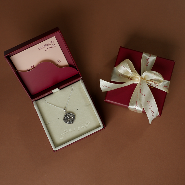St John necklace silver in packaging luna and rose