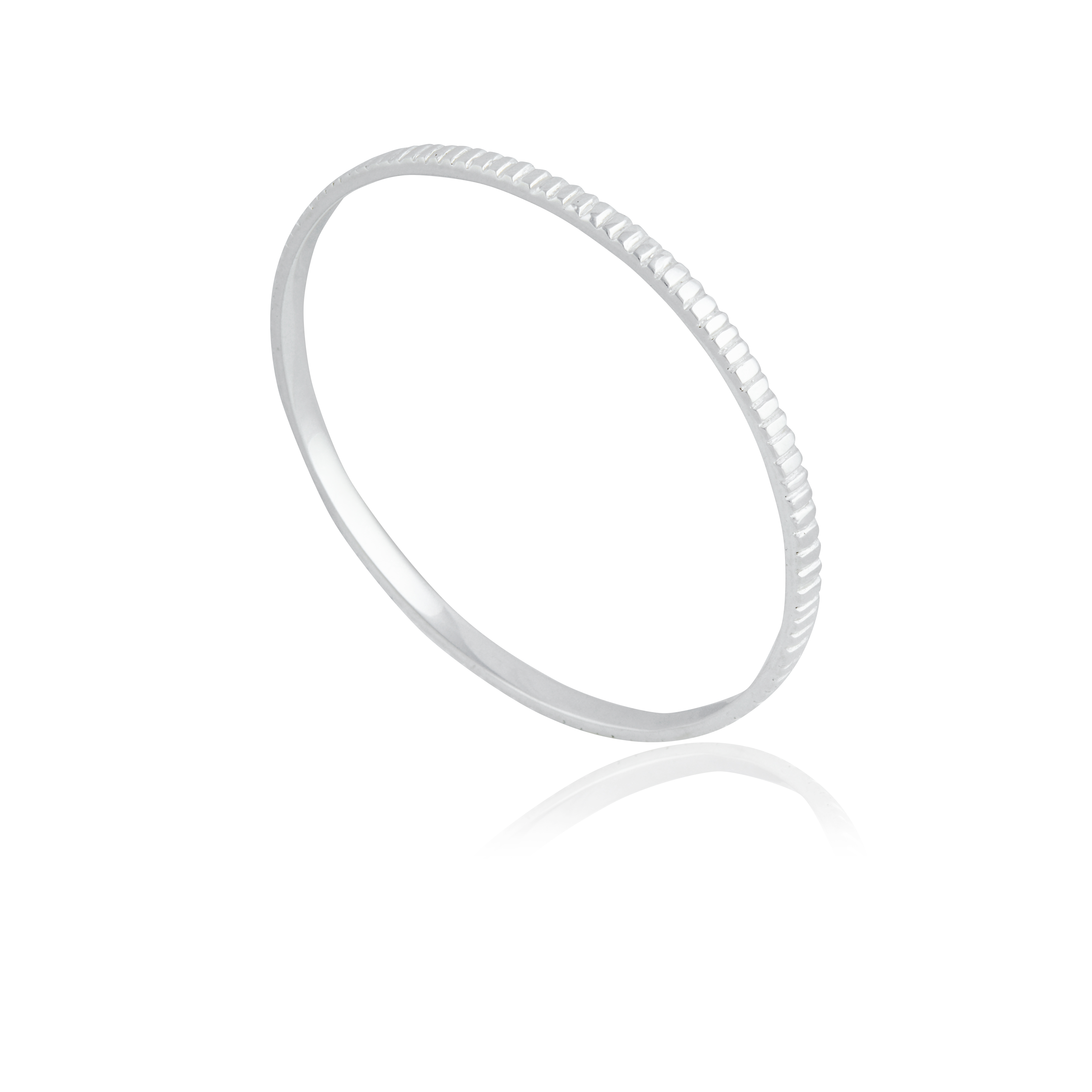 The Met stripe band bracelet silver 4 mm on white background