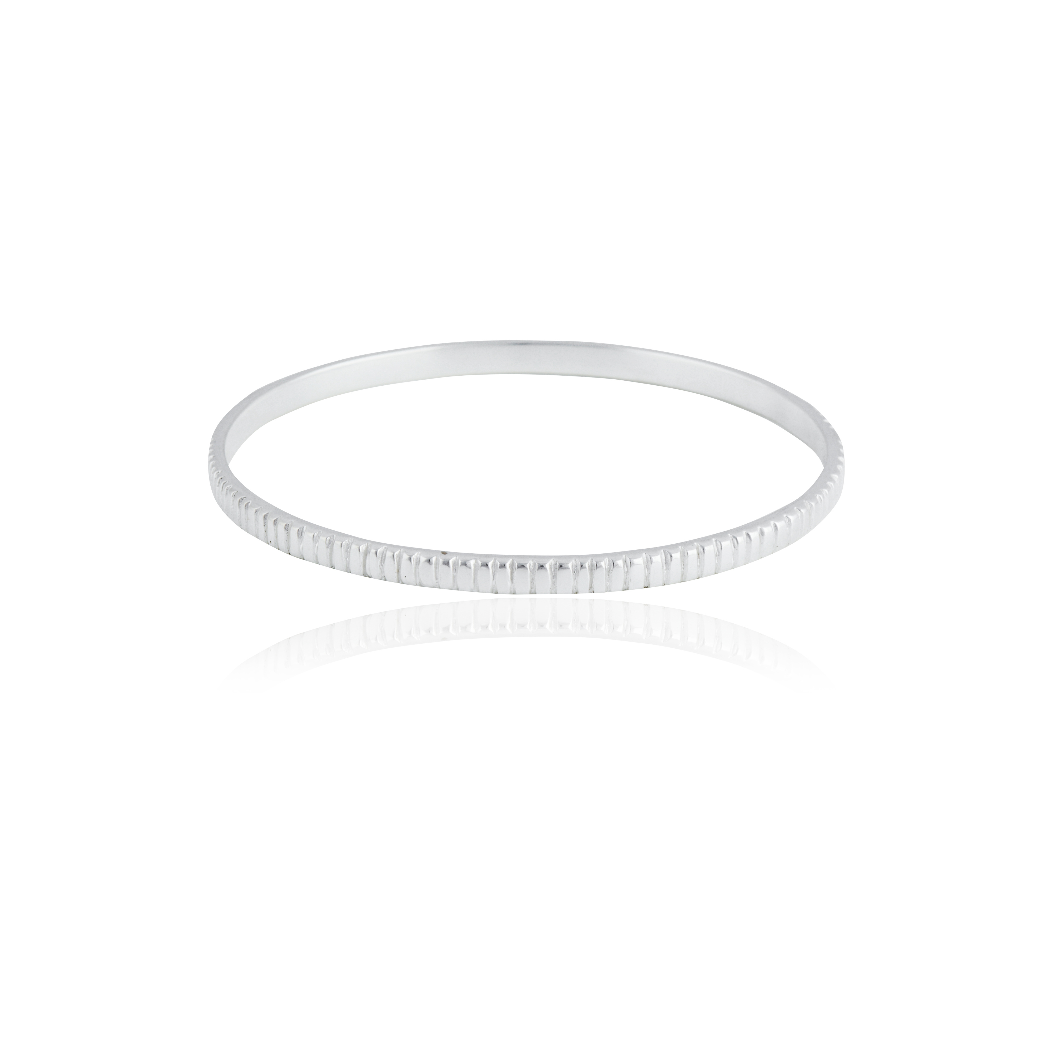 The Met stripe bracelet silver 4mm on white background