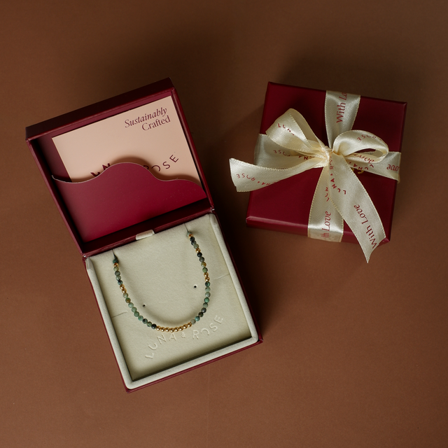 The Valley Necklace Gold in Packaging Luna and Rose