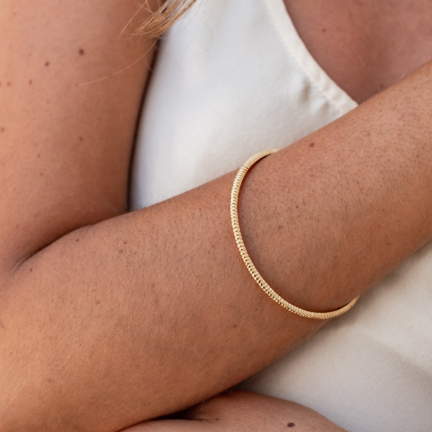The MET Stripe Bracelet - Gold