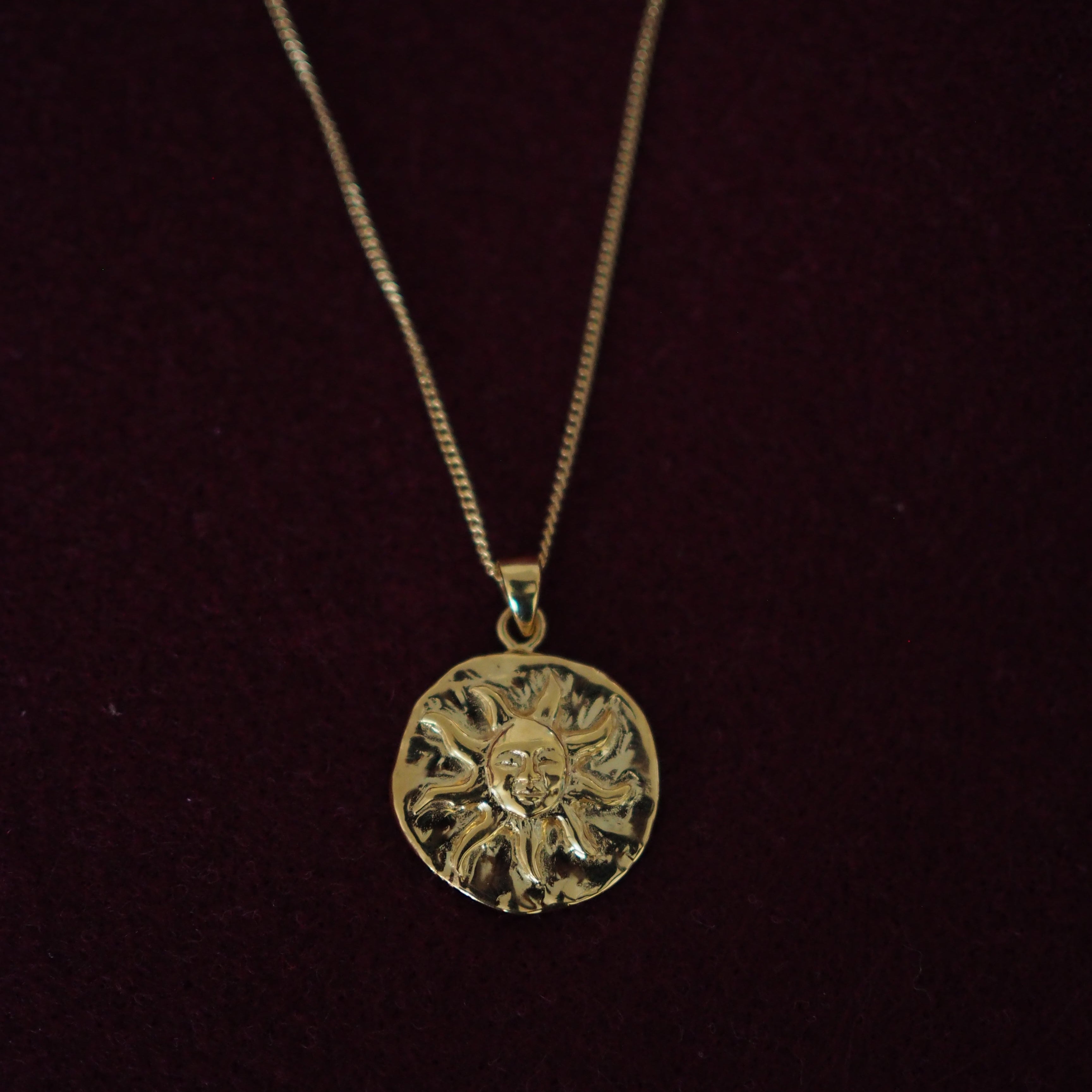 alpha pendant gold