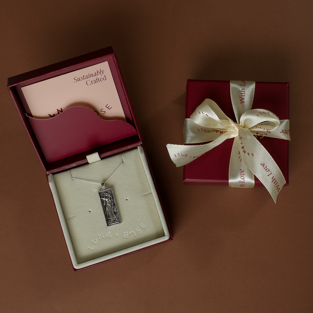 freyja necklace silver in packaging luna and rose