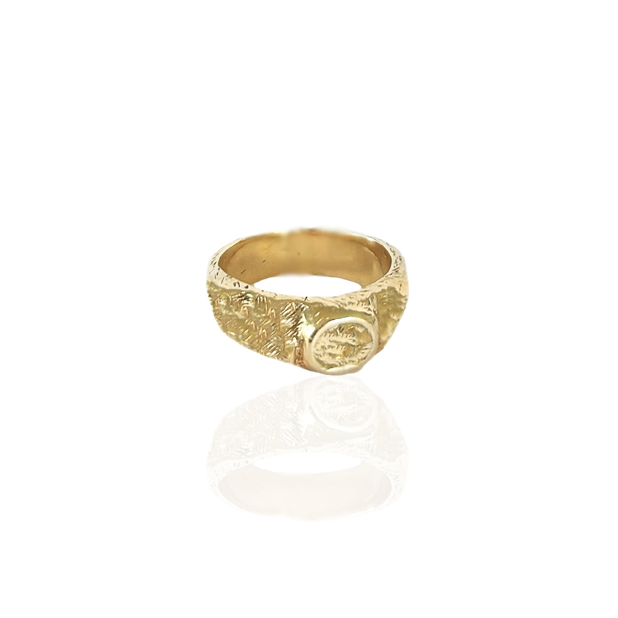 Solid gold Rosie ring with one customizable stone, delicate and timeless