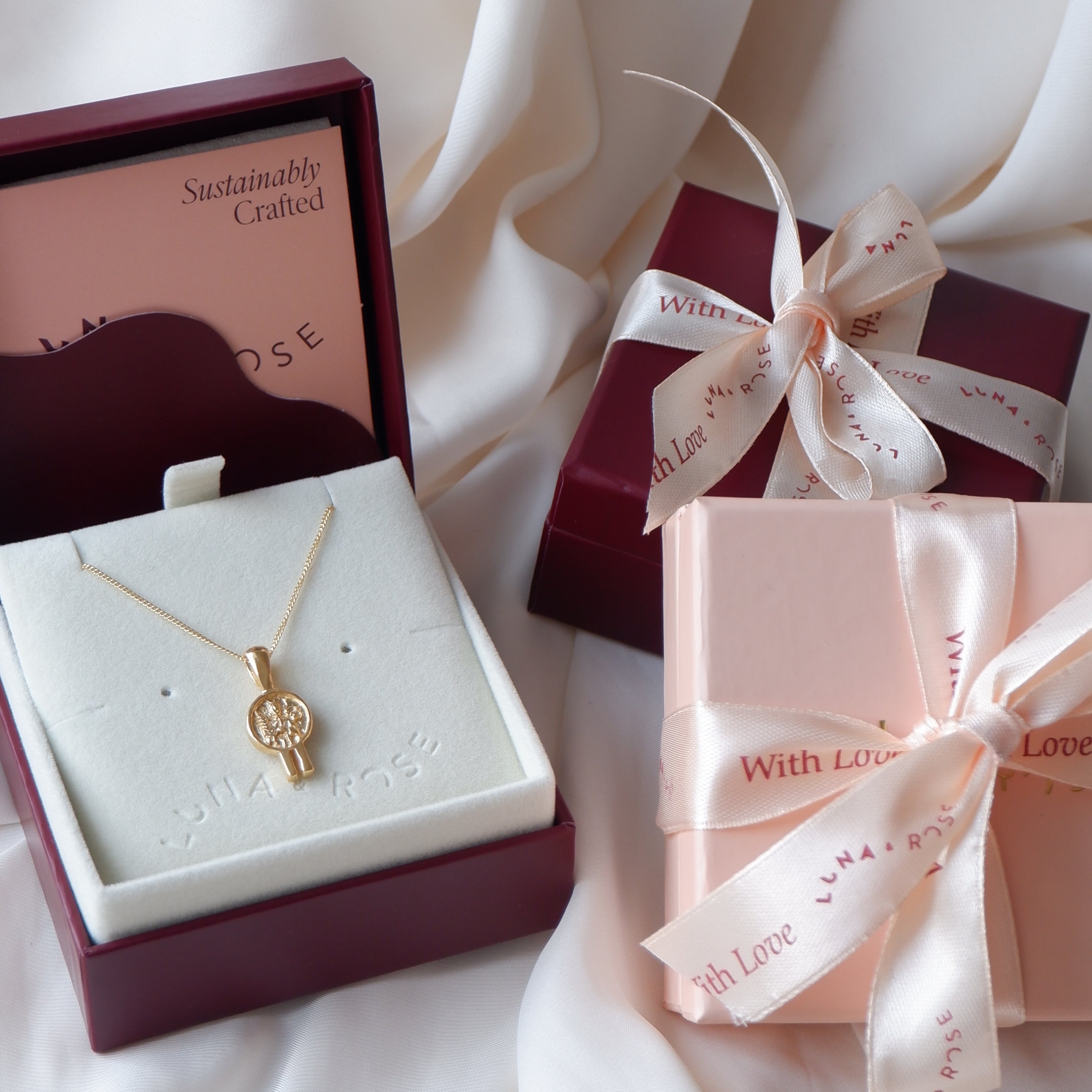 S valentine in Packaging Luna and Rose