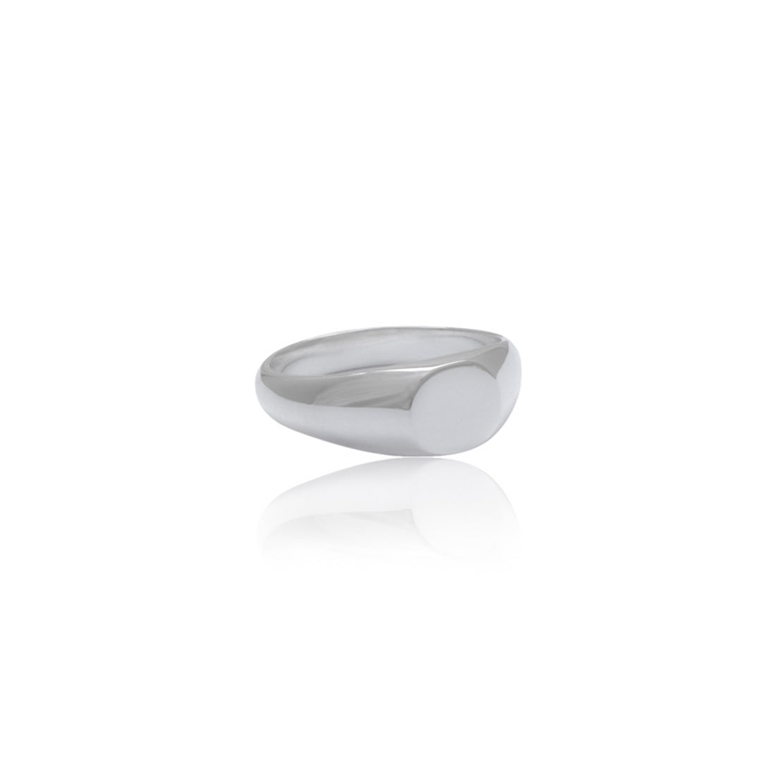 Engravable Mini Circular Signet Ring Silver