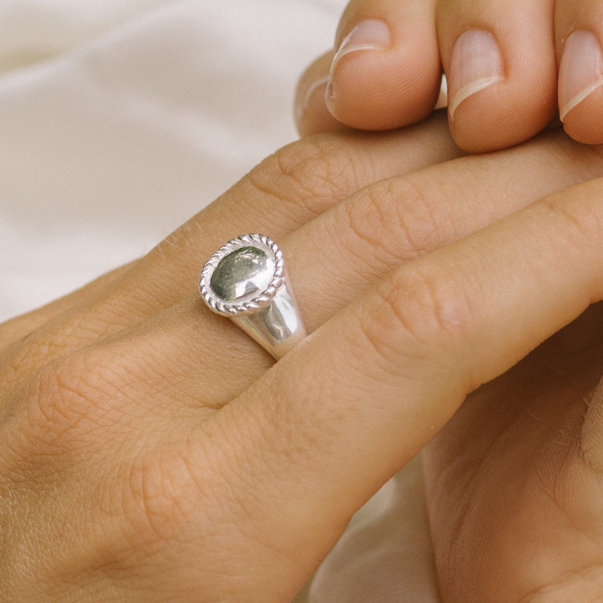 Classic Bowie Signet Ring - Silver