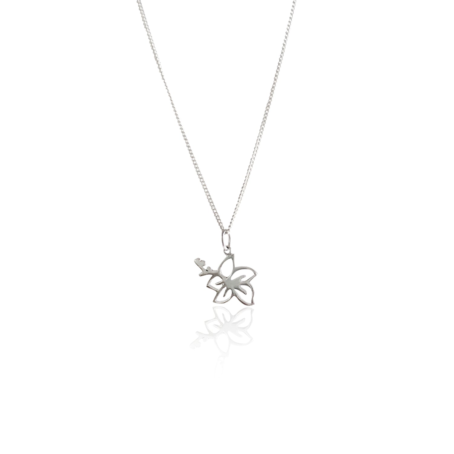 GOLDFISH KISS x LUNA & ROSE HIBISCUS FLOWER NECKLACE (Silver)