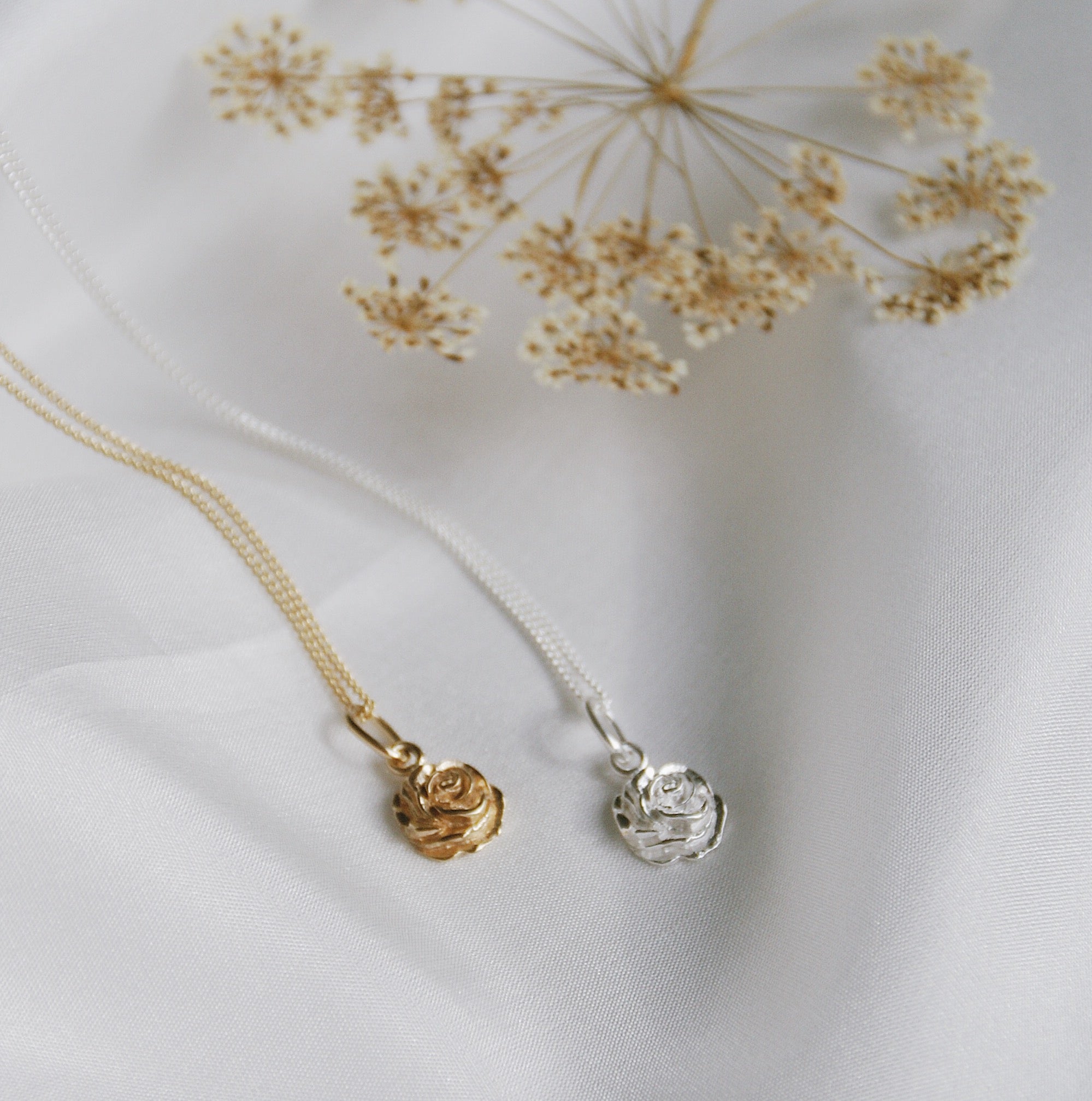 Luna & Rose Desert Rose Charm Silver & Gold