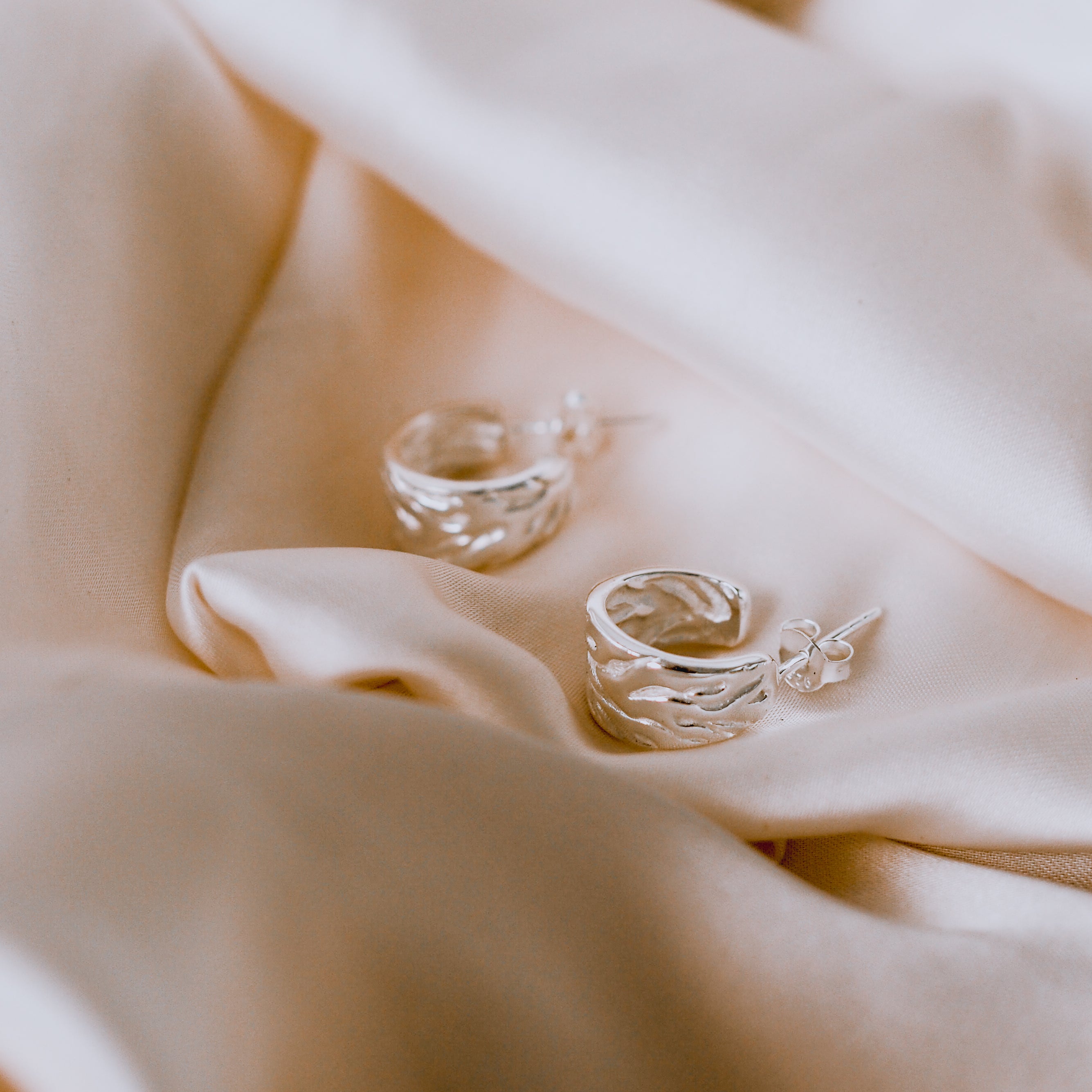 Luna & rose mini Earrings MINI MONTEREY HOOPS - SILVER