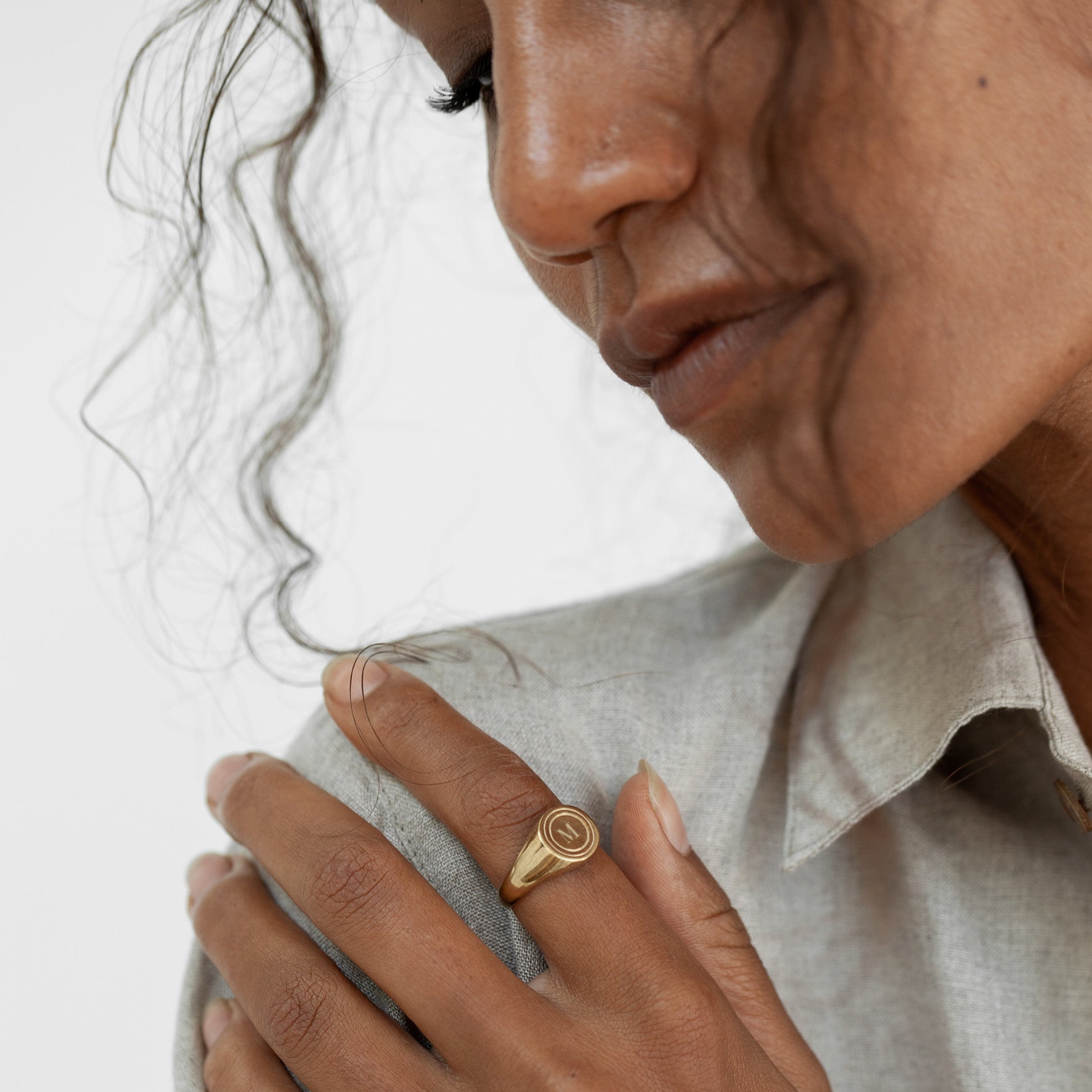 Halo Solid Signet Ring - Gold