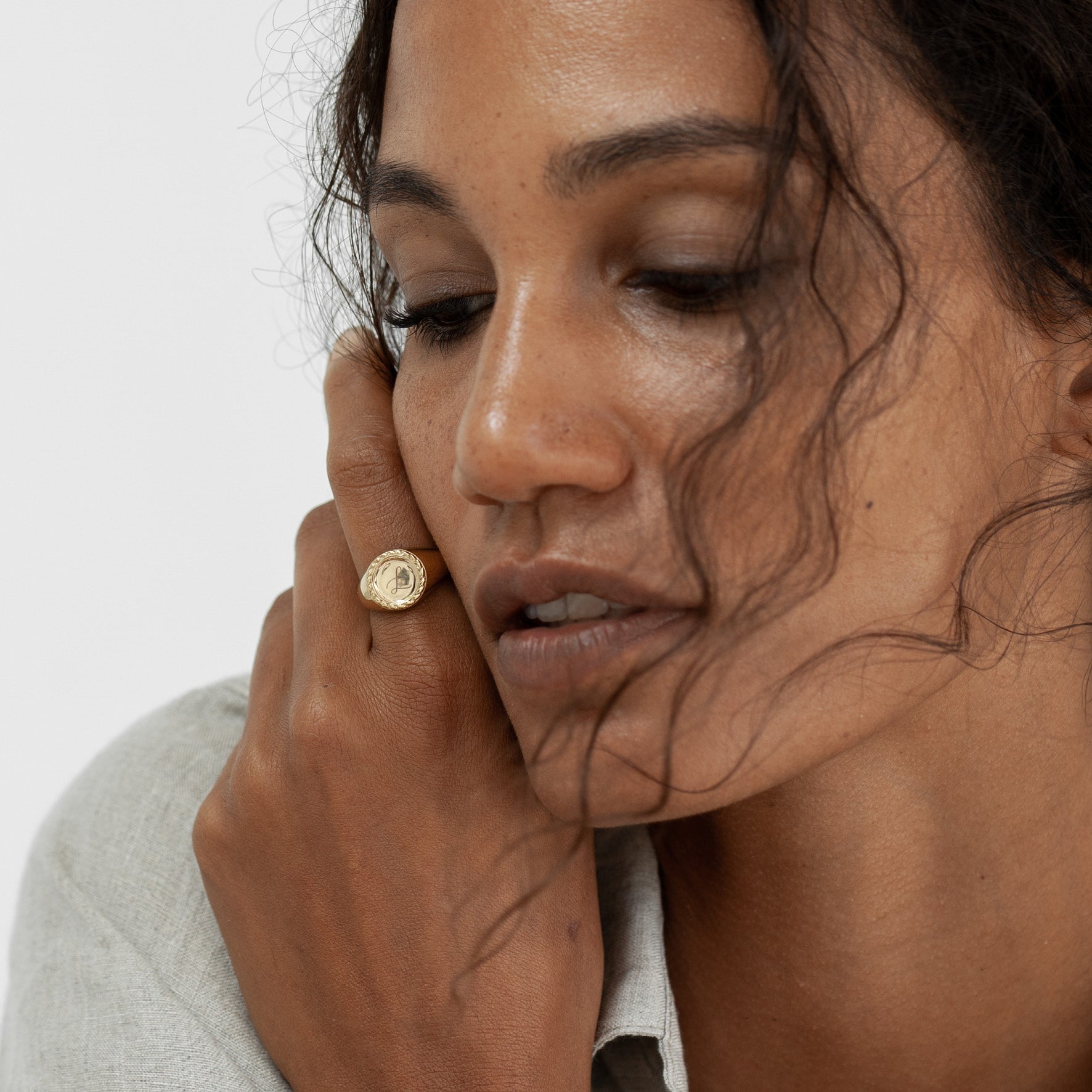 Love Shack Signet Ring Engrave - Gold