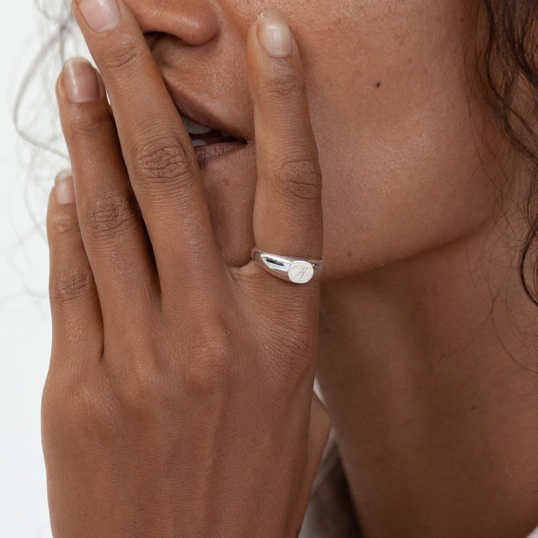 Engravable Mini Circular Signet Ring Silver
