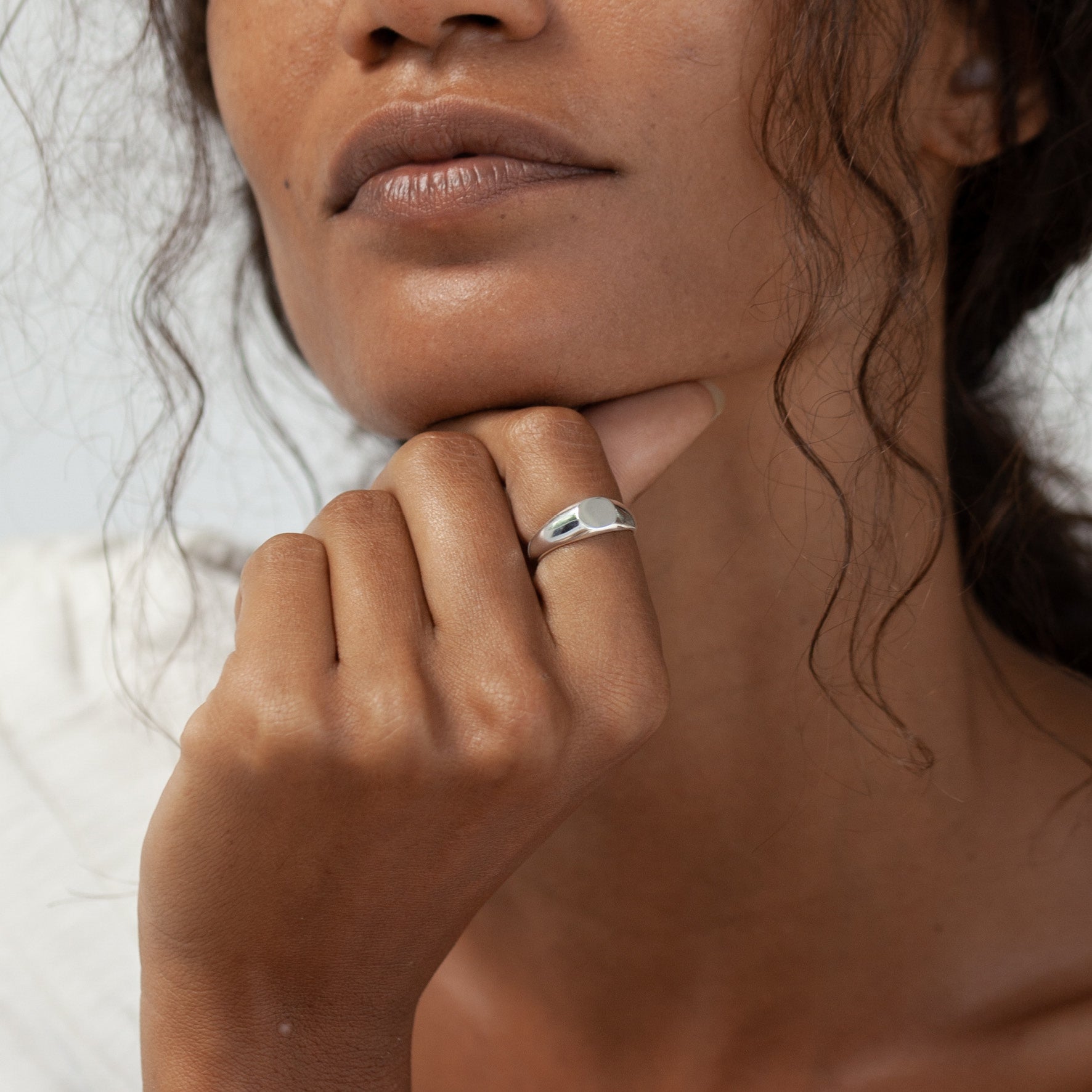 Engravable Mini Circular Signet Ring Silver