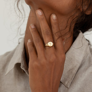 Classic Engravable Signet Ring Gold