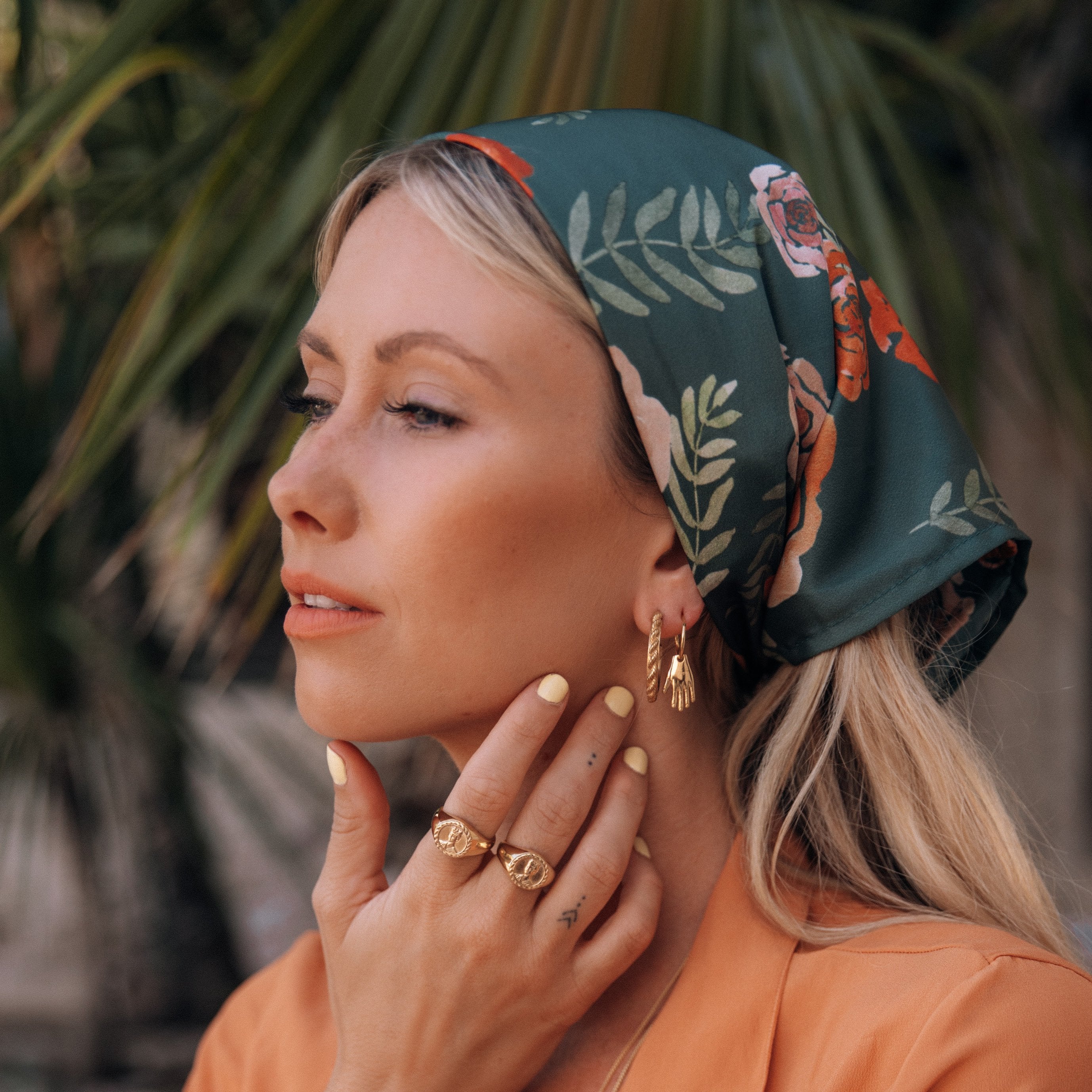 Luna and Rose flores printed Neck Scarf of Roses