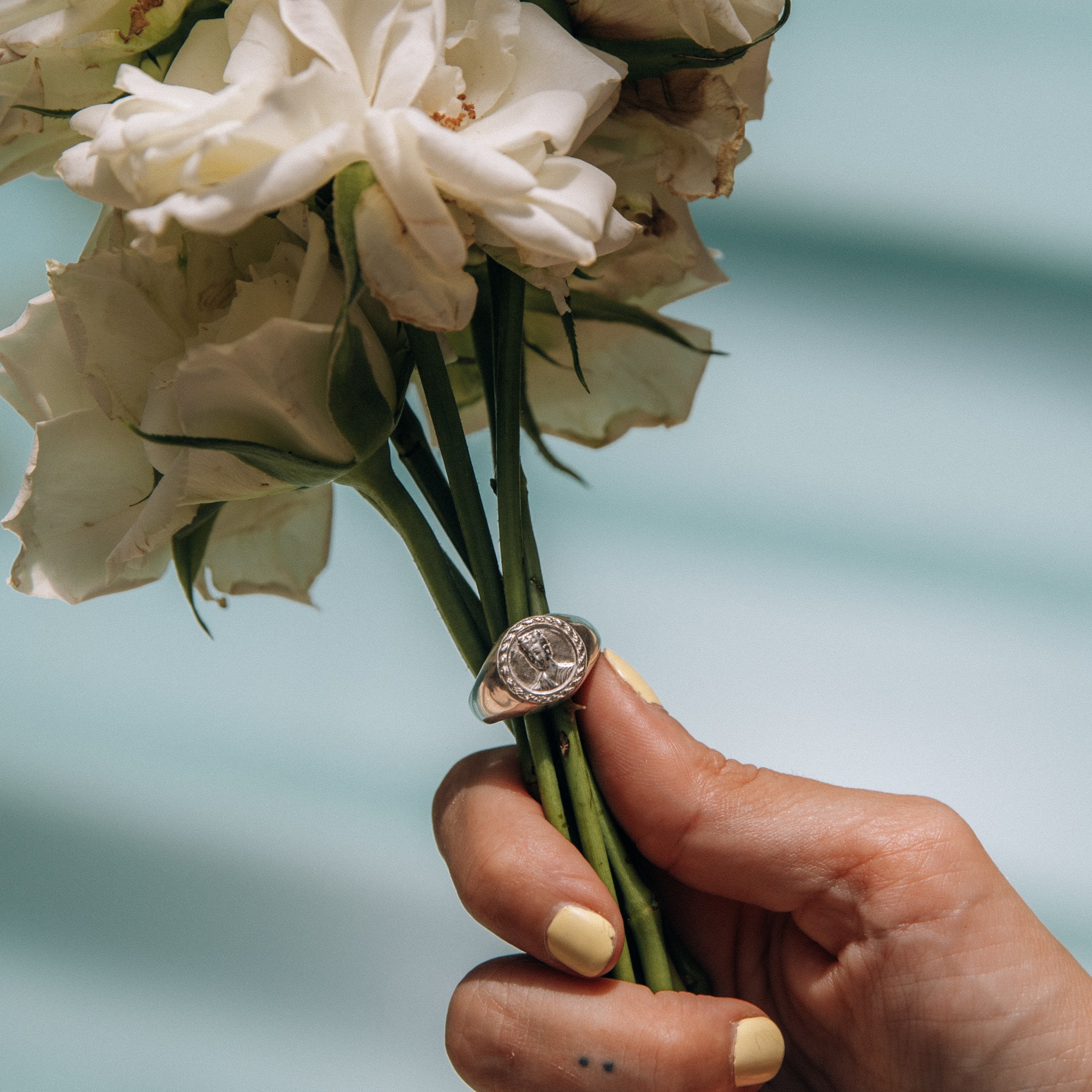 Luna and Rose Frida Kahlo MAGDALENA SIGNET RING - SILVER
