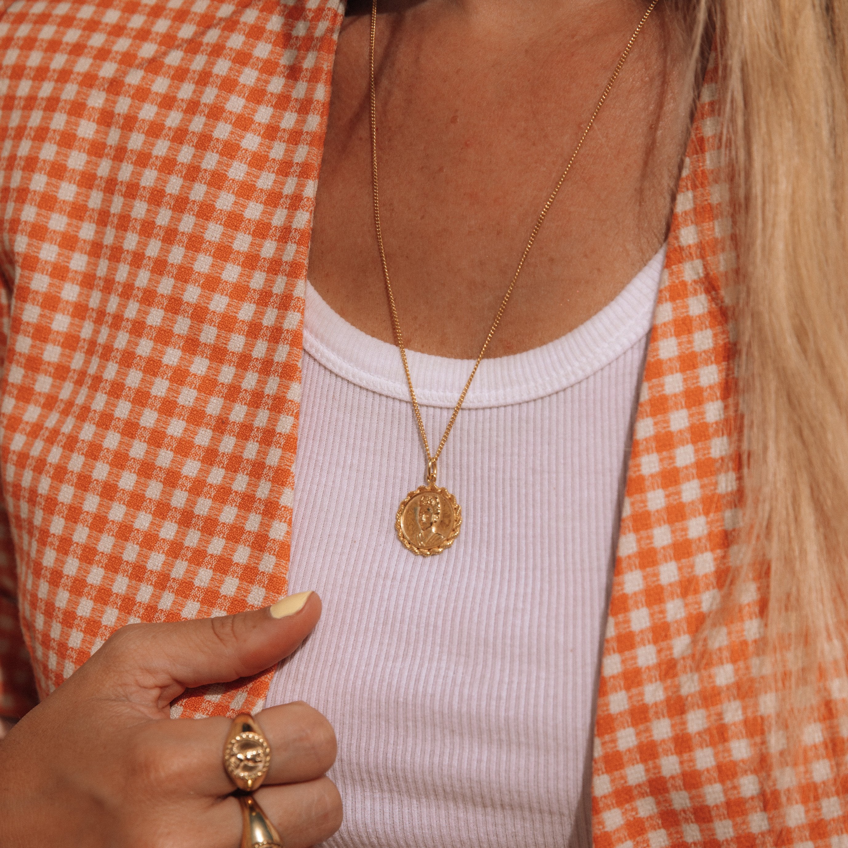 Magdalena Frida Kahlo Necklace Pendant 18kt Gold