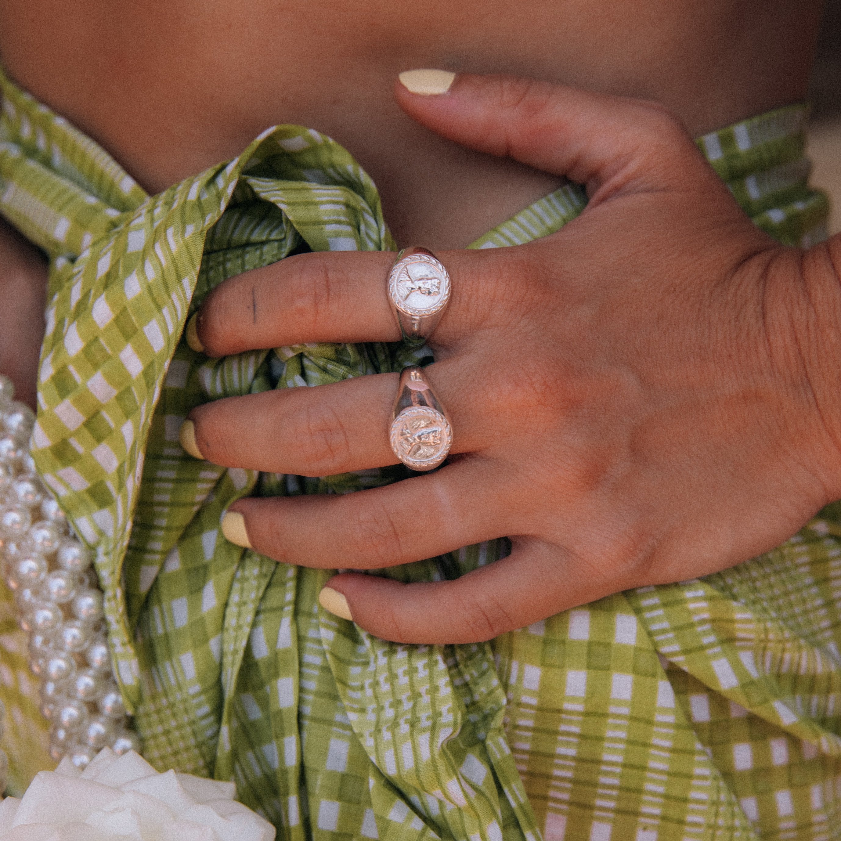 Luna and Rose Frida Kahlo MAGDALENA SIGNET RING - SILVER