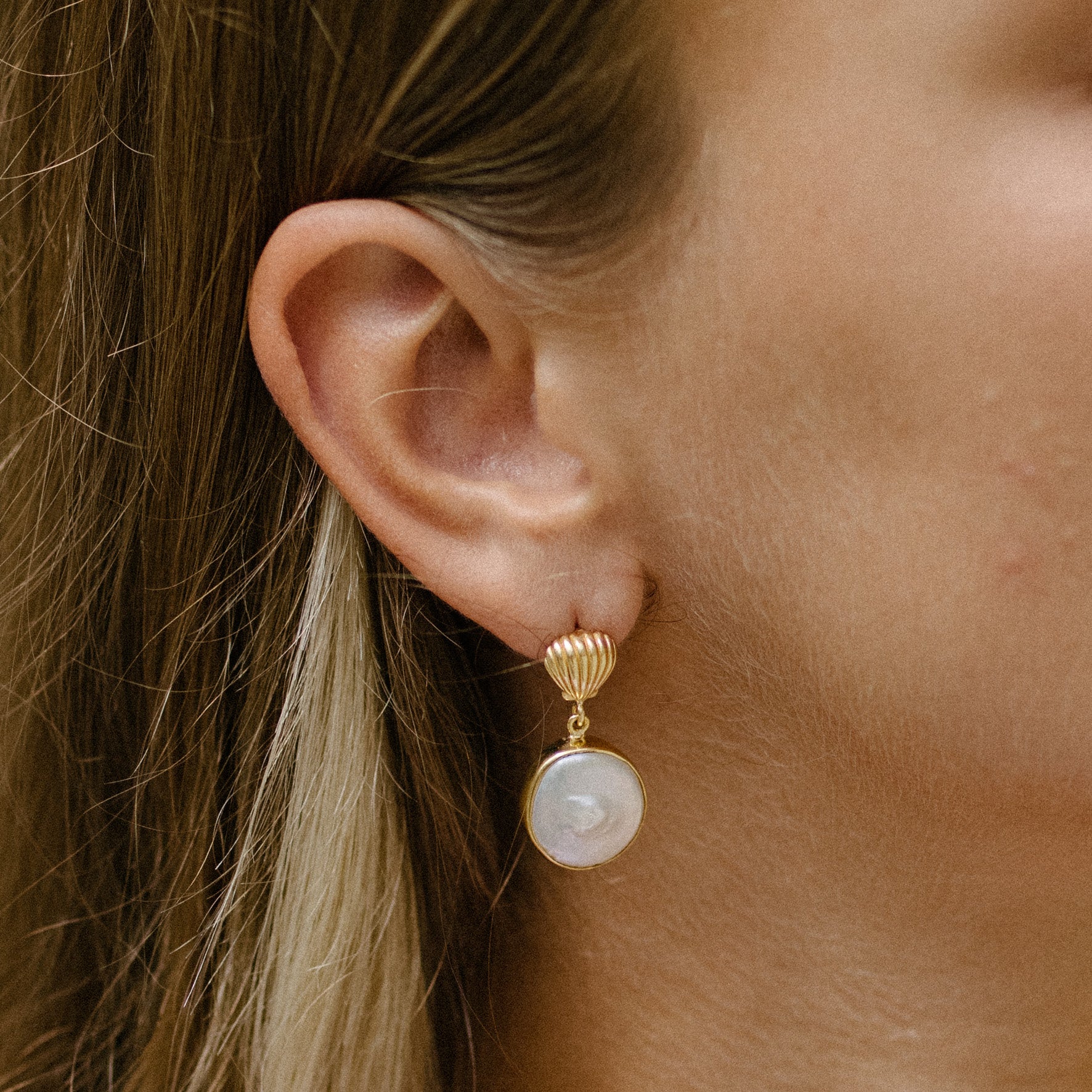 Clam Shell Pearl Earrings Sustainable