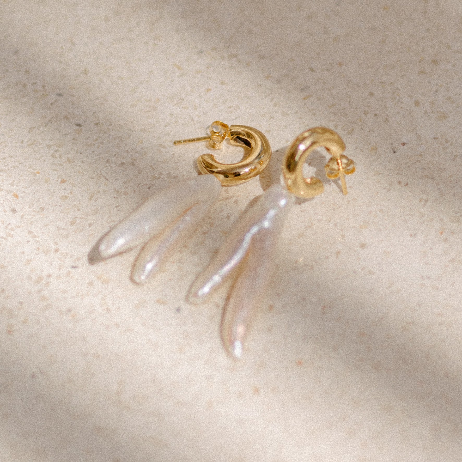 Irregular Split Pearl Earrings Luna Rose - Gold