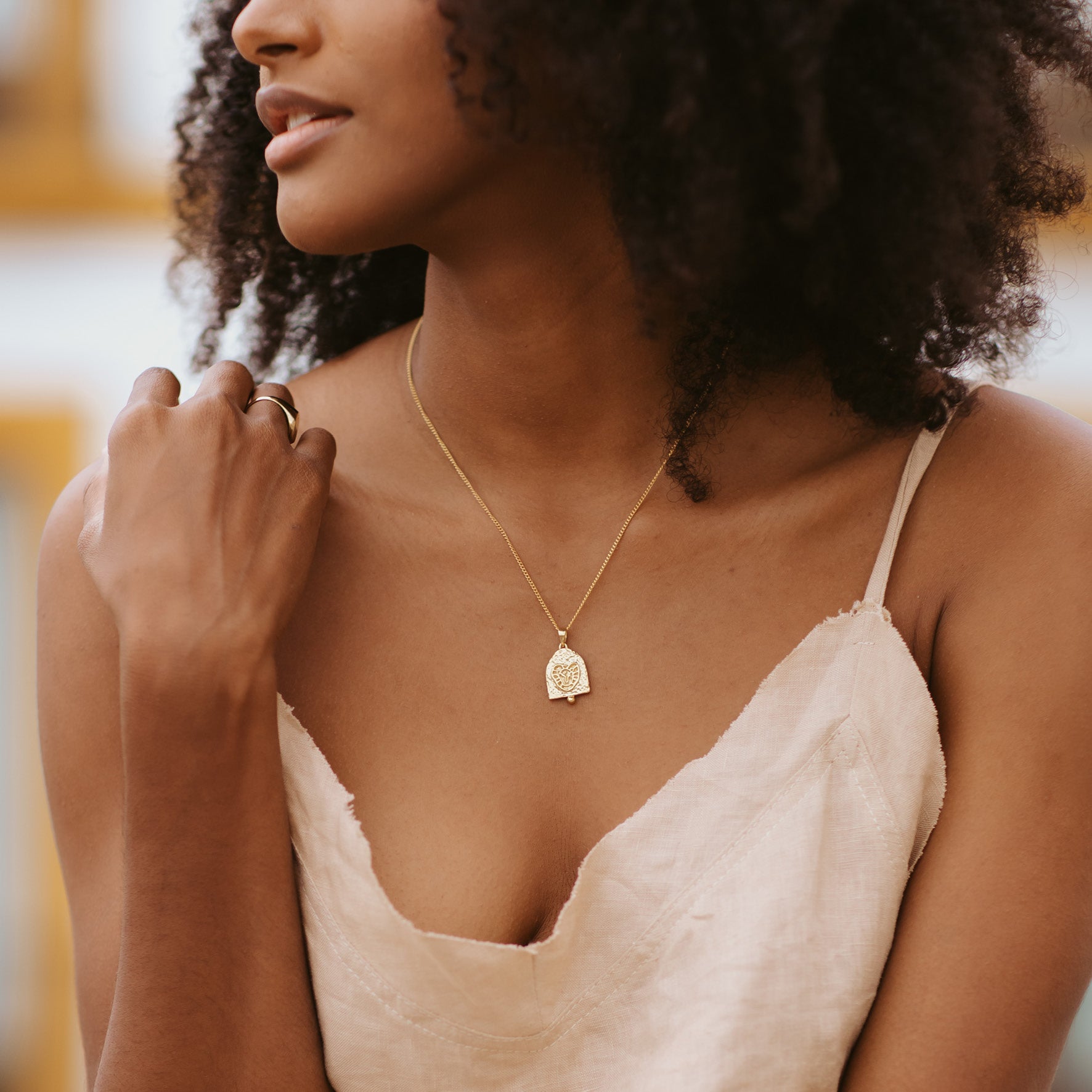 Luna & Rose LEO ZODIAC PENDANT - GOLD