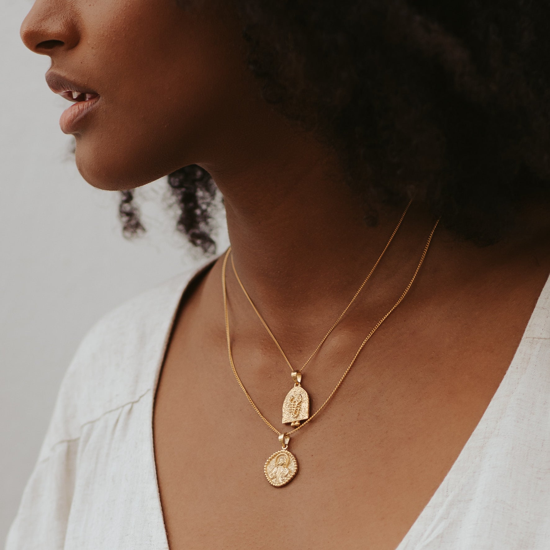 Luna & Rose SCORPIO ZODIAC PENDANT - GOLD