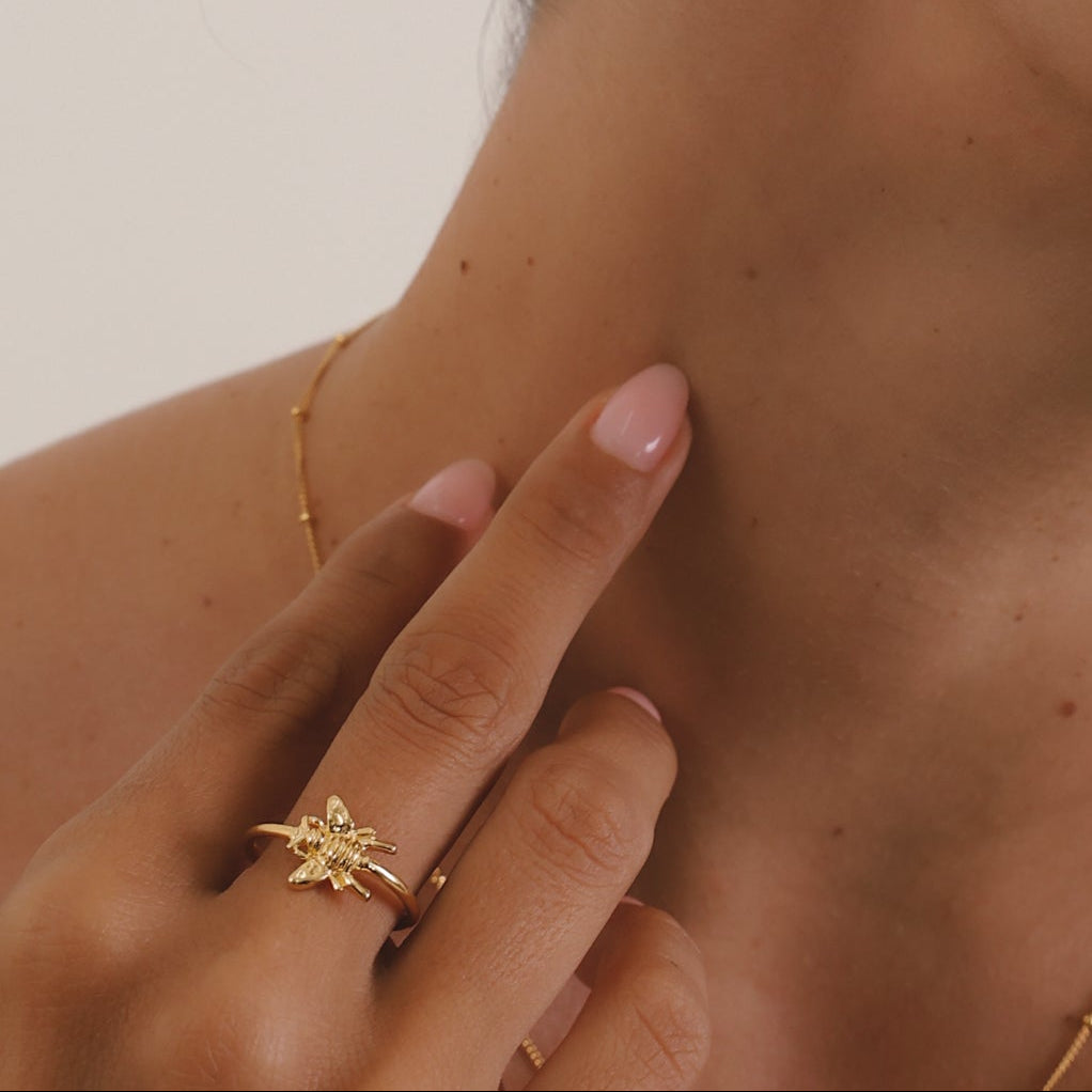 Honey Bee Ring (Strength & Resilience) - Gold