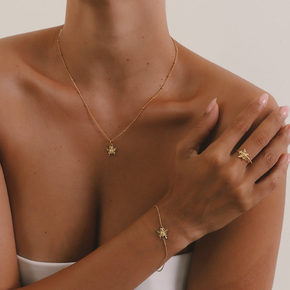 Honey Bee Ring (Strength & Resilience) - Gold