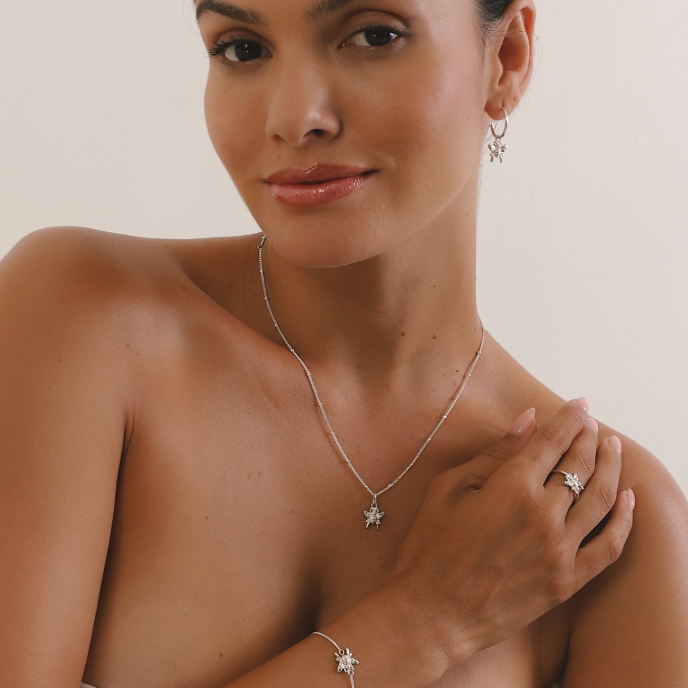 Honey Bee Charm Necklace (Strength & Resilience) - Silver