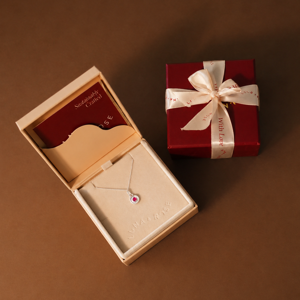 Birthstone July necklace silver in packaging Luna and Rose