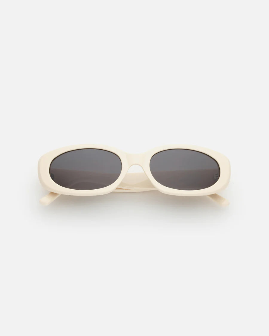 Lu Goldie - Evie - Oat Milk Sunglasses