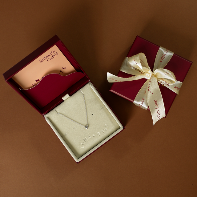  Mini Heart 'Love Puff' Necklace Silver in packaging Luna and Rose